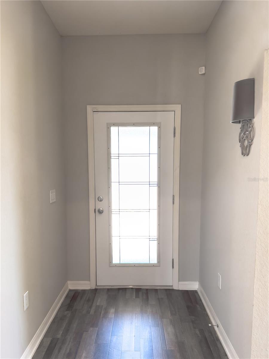 Image 12 of 23 For 4339 Swan Street