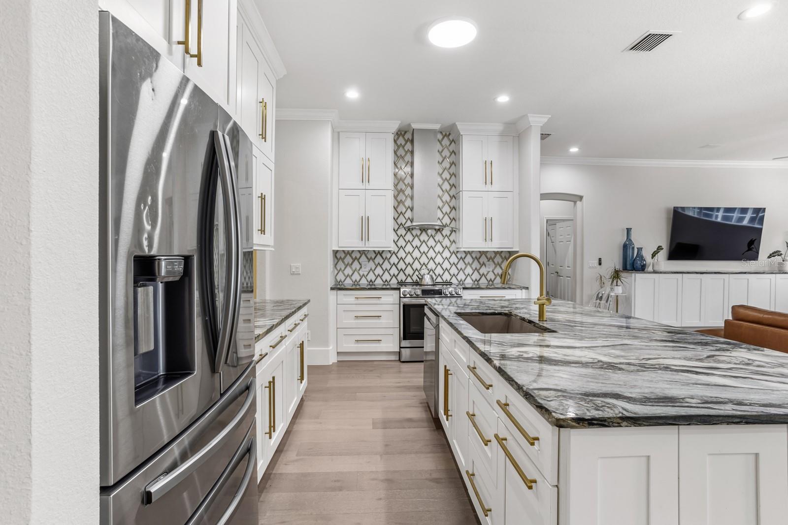 Image 22 of 72 For 8643 Crestgate Circle