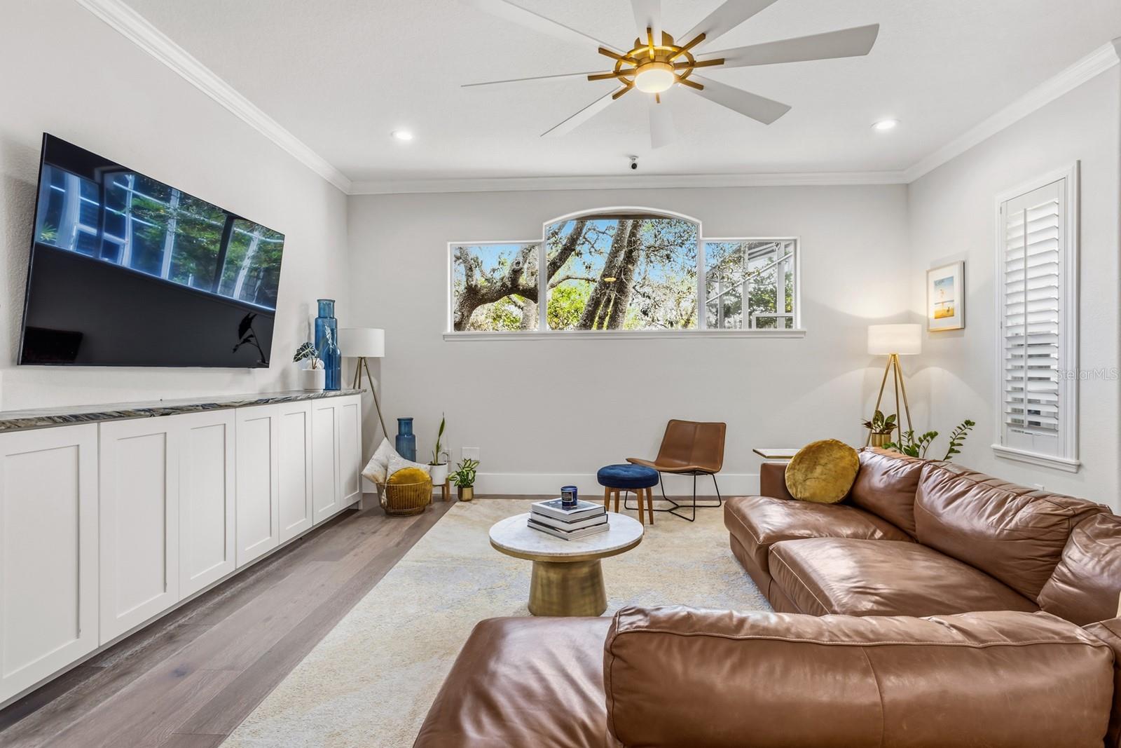 Image 29 of 72 For 8643 Crestgate Circle