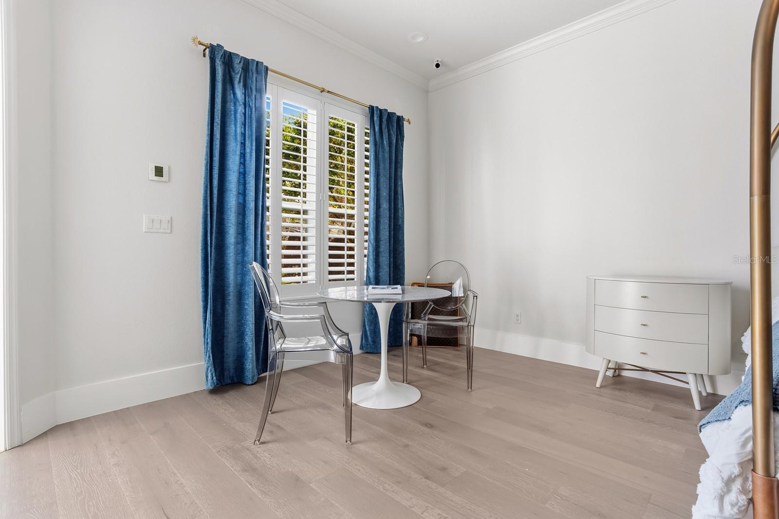 Image 38 of 72 For 8643 Crestgate Circle