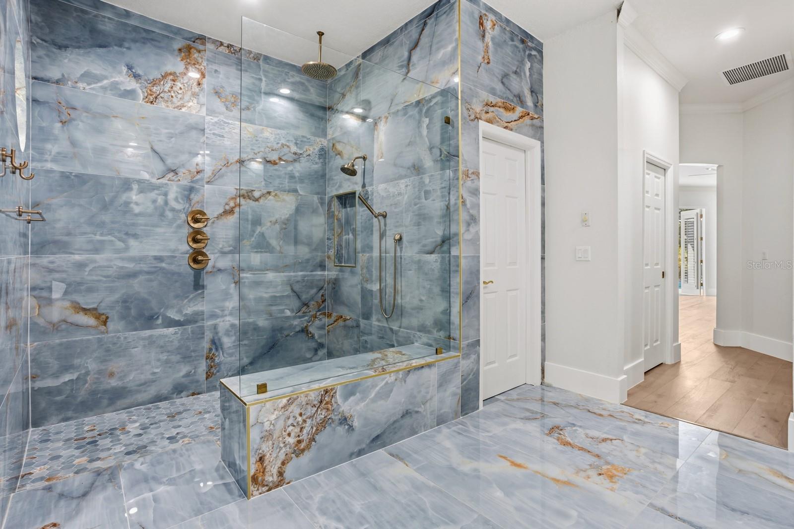 Image 43 of 72 For 8643 Crestgate Circle