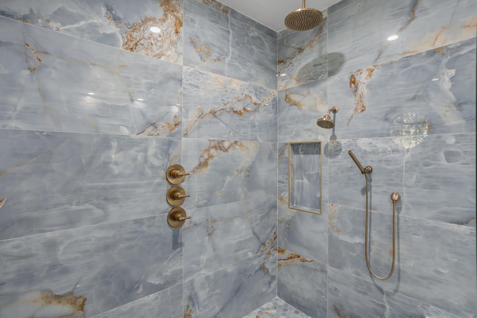 Image 44 of 72 For 8643 Crestgate Circle