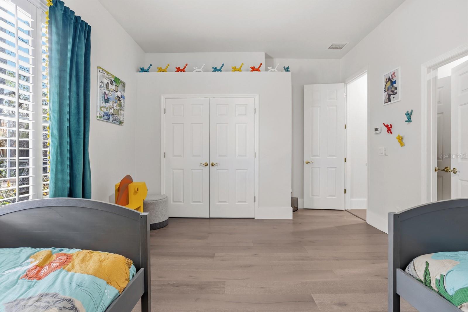 Image 50 of 72 For 8643 Crestgate Circle