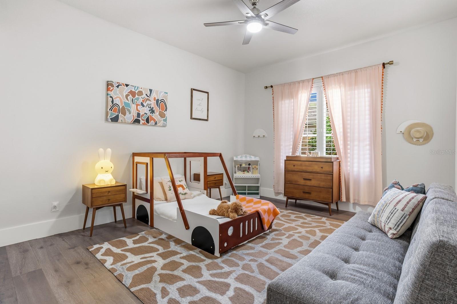 Image 52 of 72 For 8643 Crestgate Circle