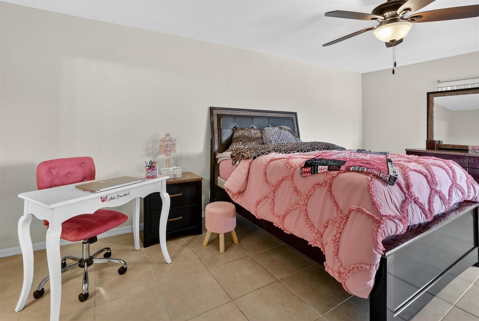 Image 16 of 45 For 718-720 Leopard Court