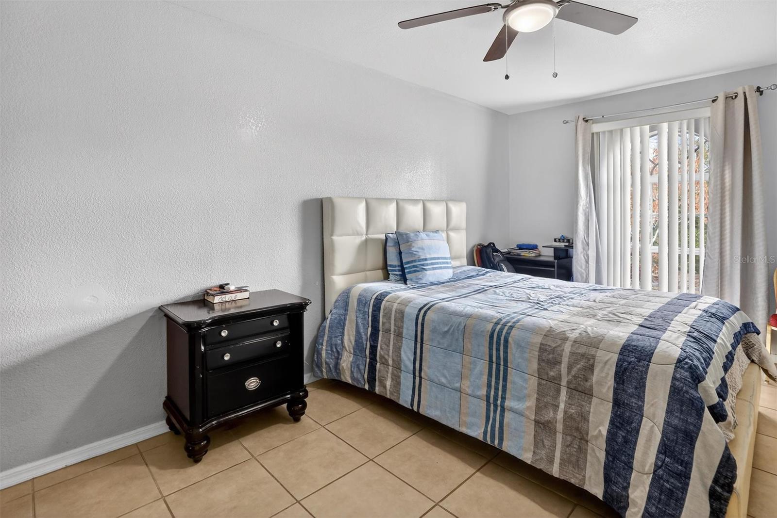 Image 41 of 45 For 718-720 Leopard Court