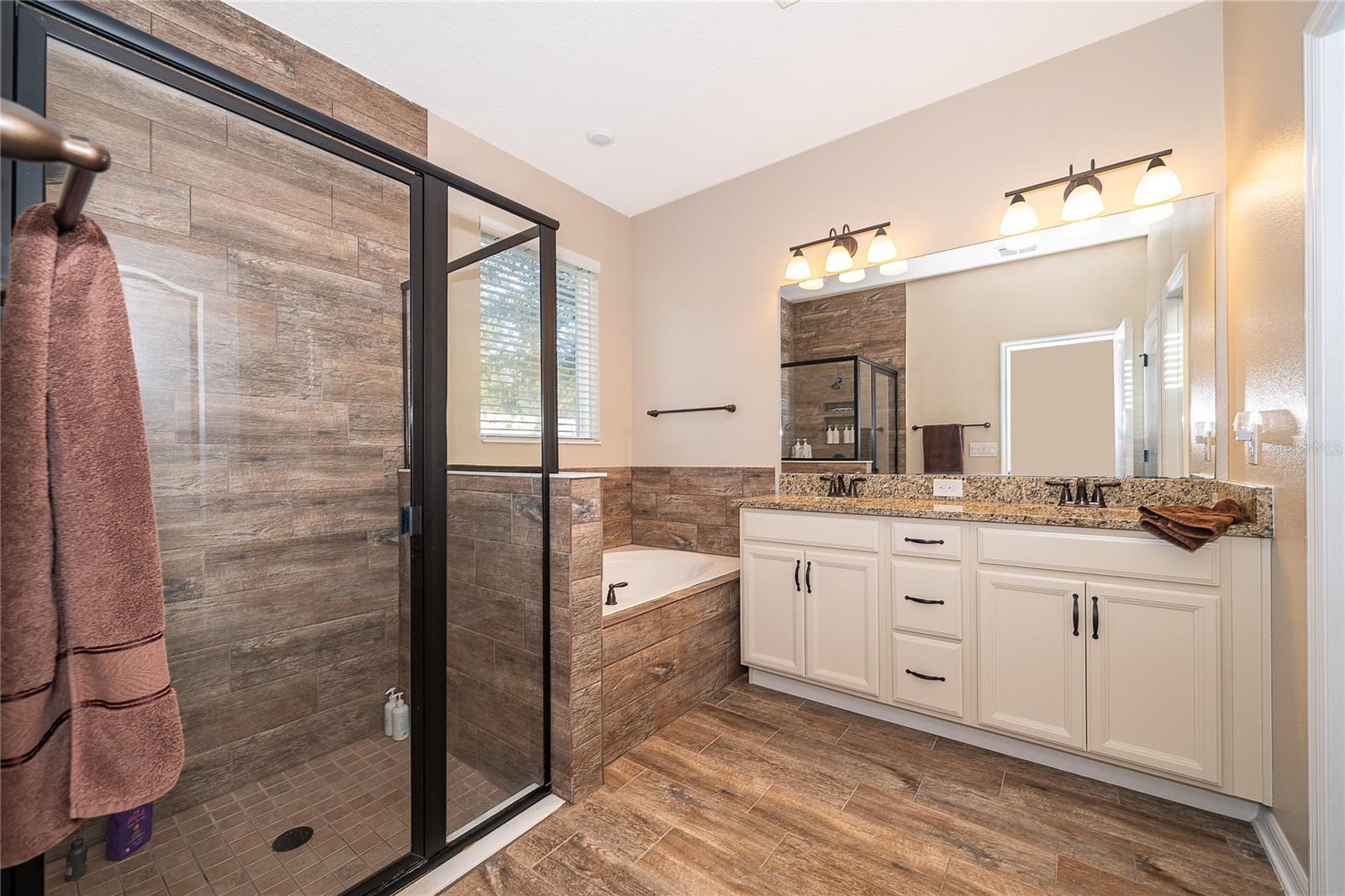 Image 22 of 35 For 15403 Murcott Harvest Loop