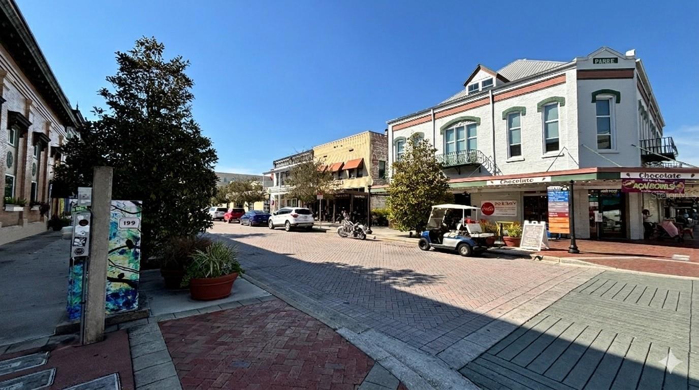 Image 8 of 10 For Lincoln Road