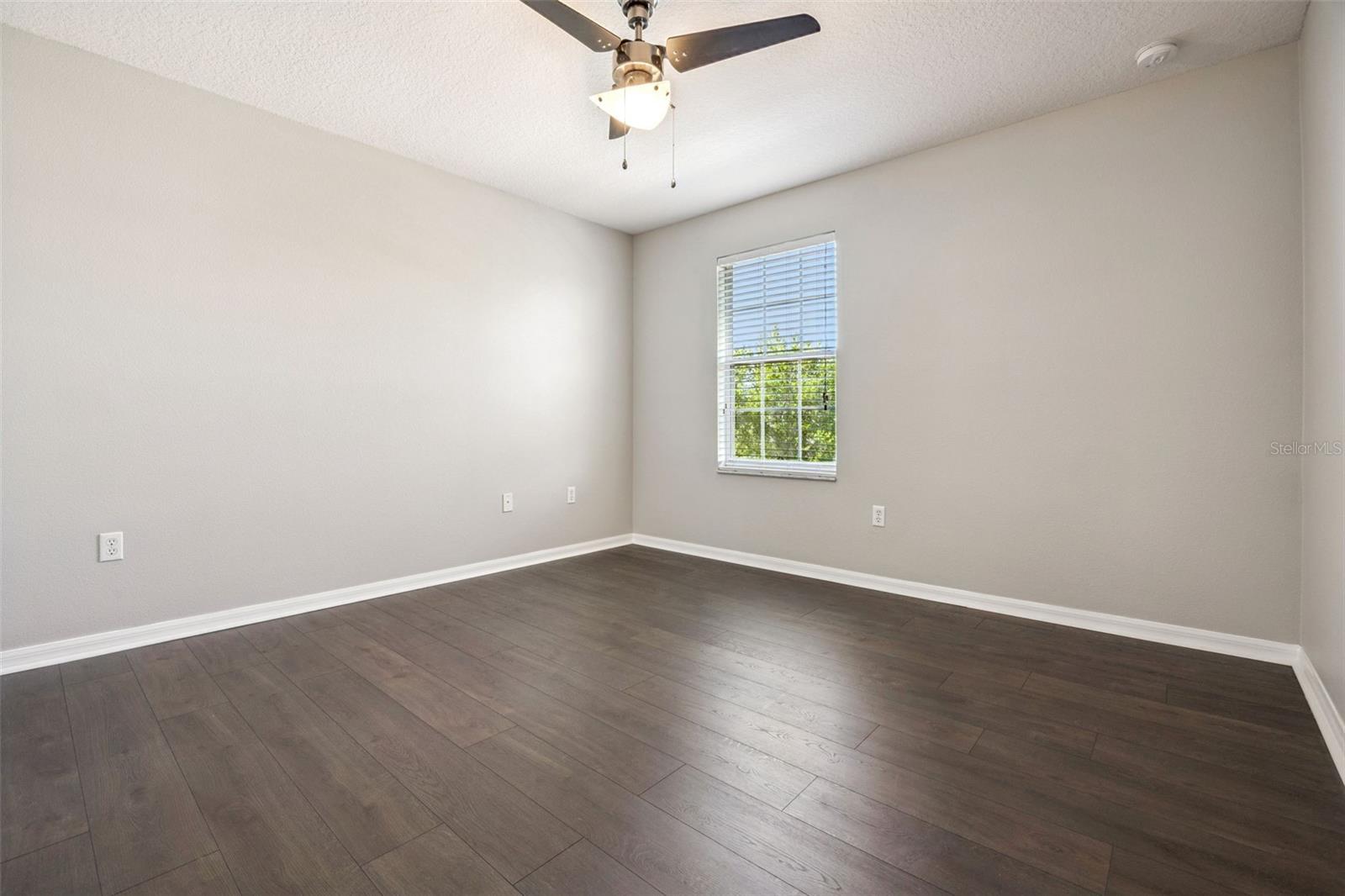 Image 46 of 57 For 13156 Moro Court