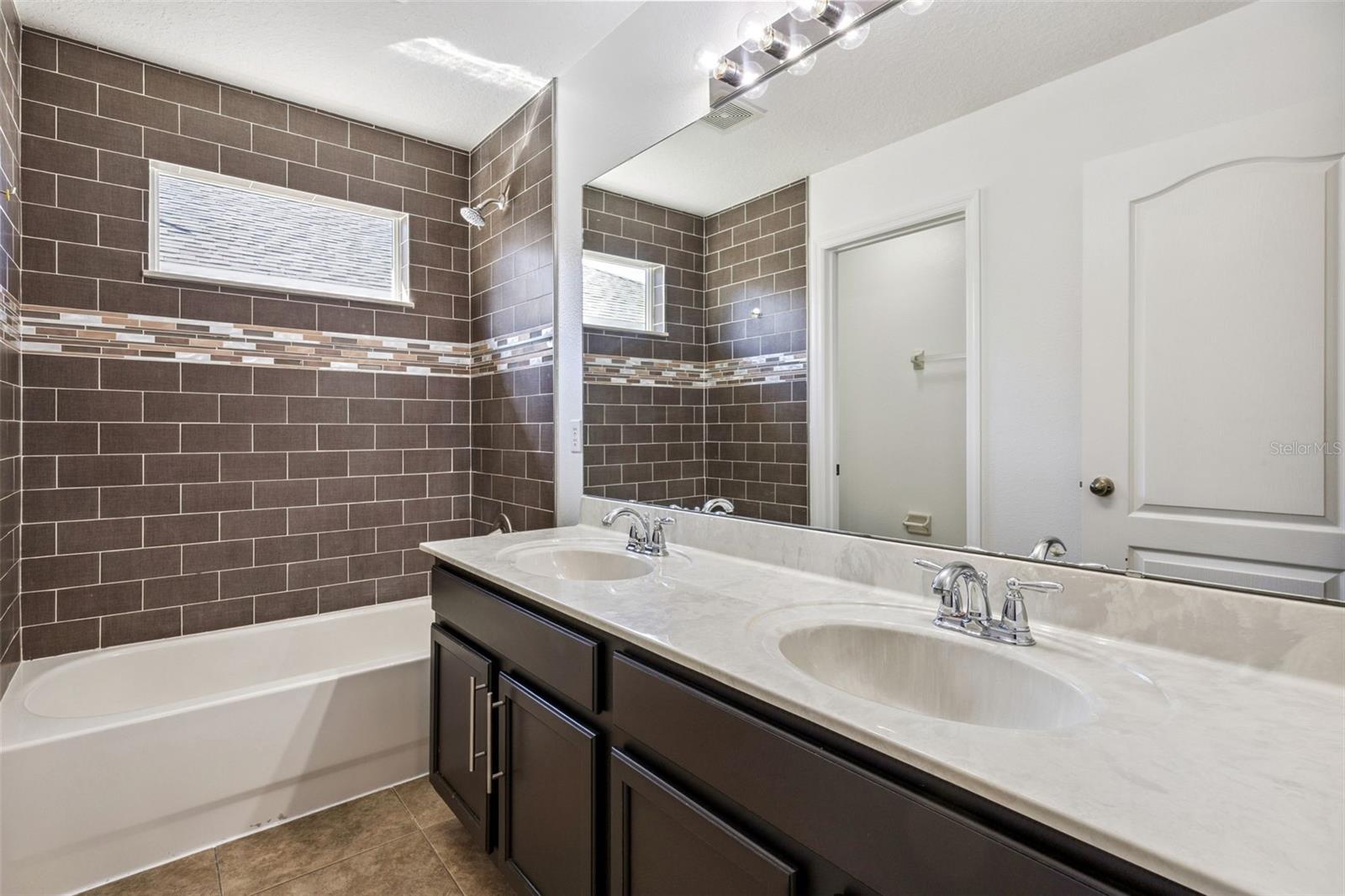 Image 49 of 57 For 13156 Moro Court