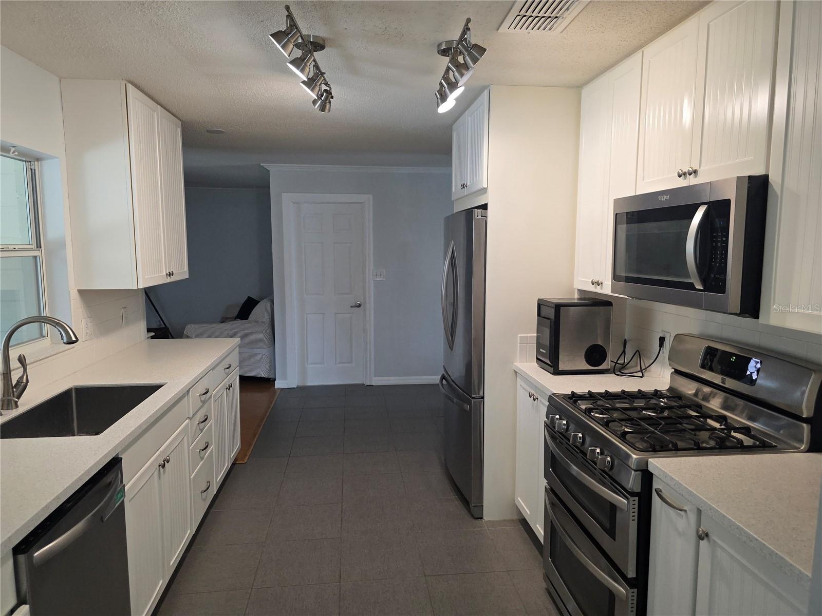 Image 9 of 14 For 2532 Dakota Trail