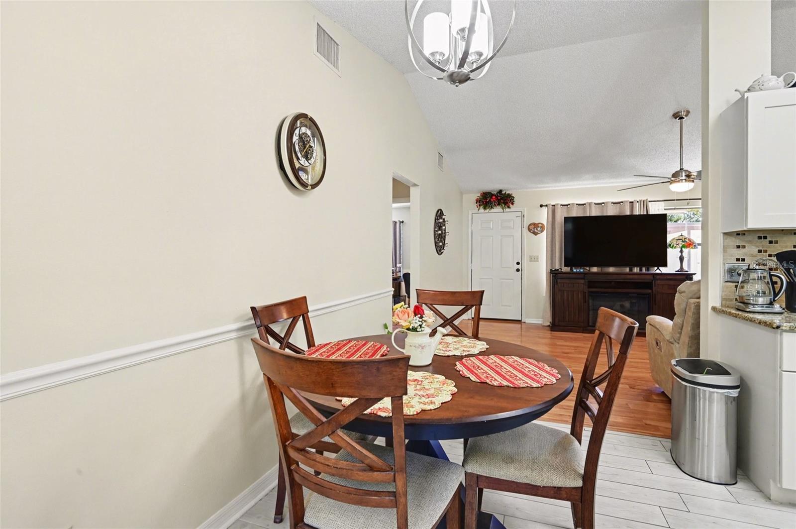 Image 11 of 30 For 12435 Orangewood Circle