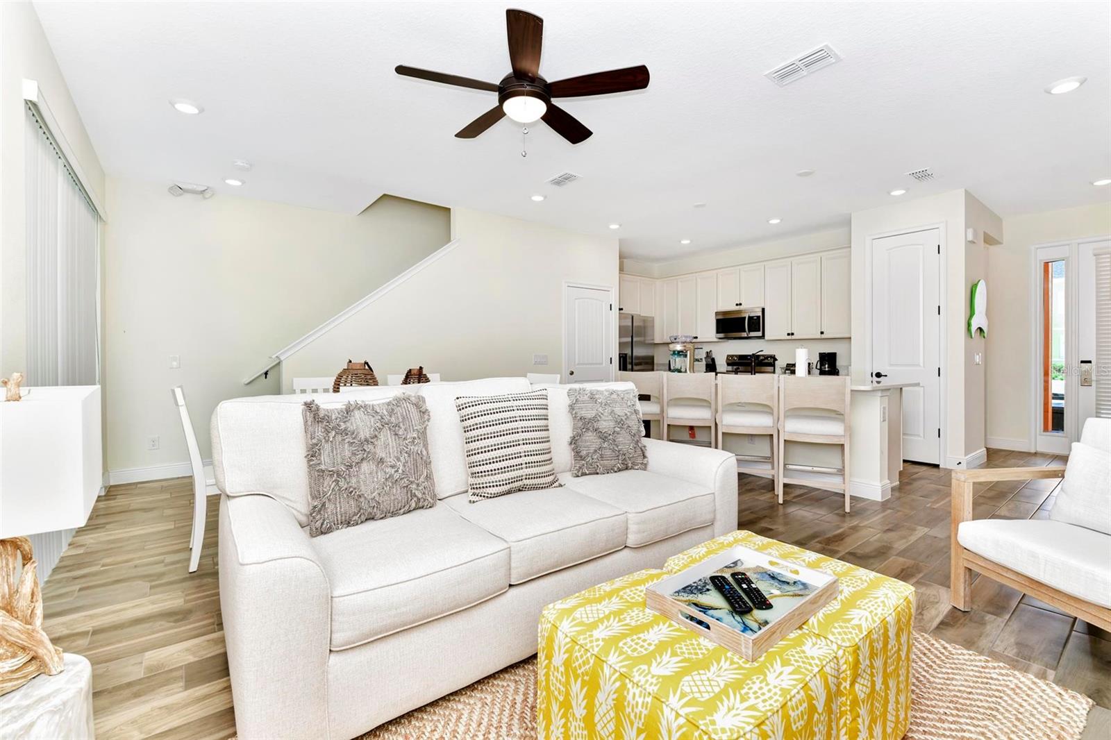 Image 16 of 87 For 8143 Coconut Place