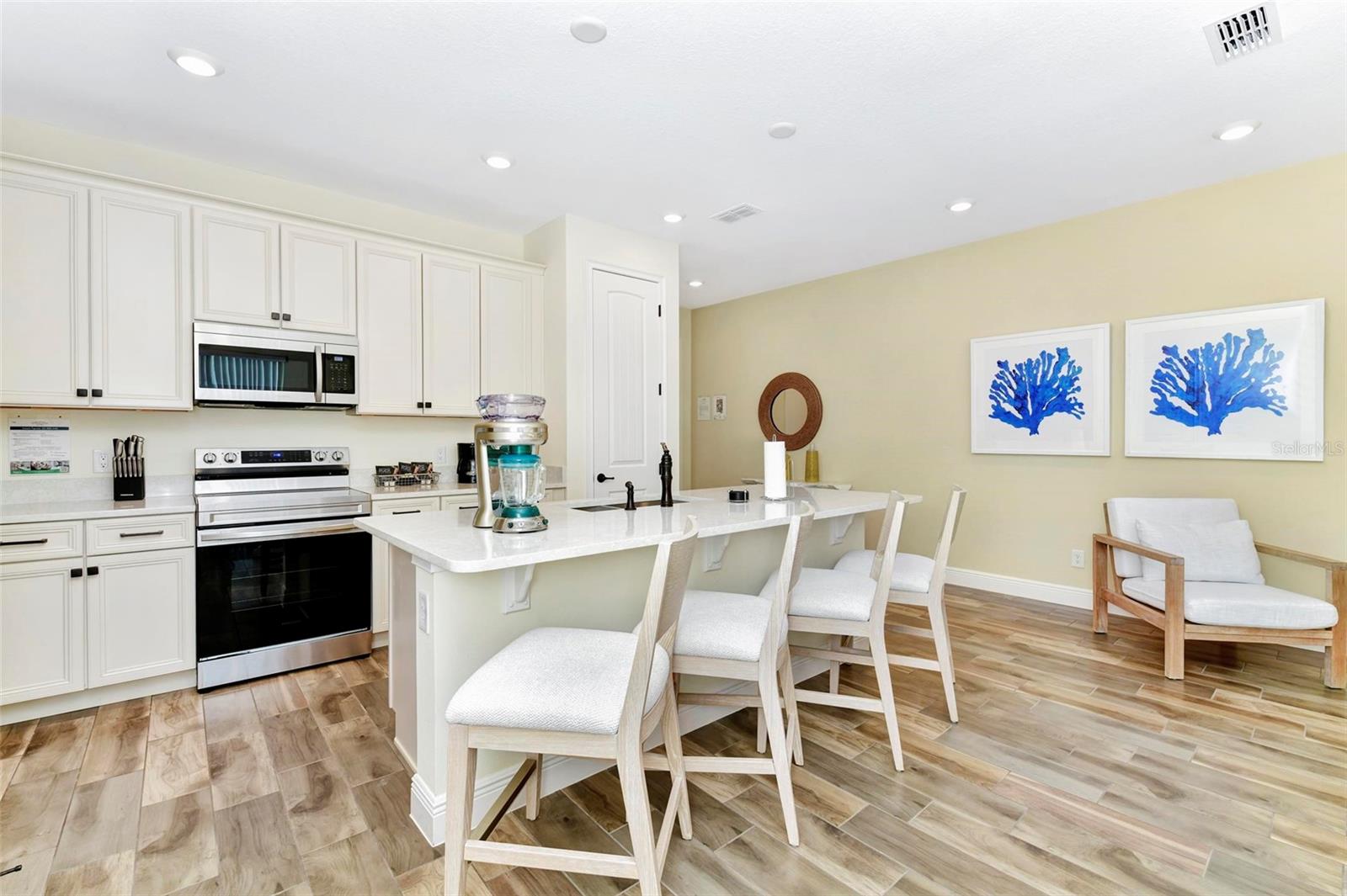 Image 20 of 87 For 8143 Coconut Place