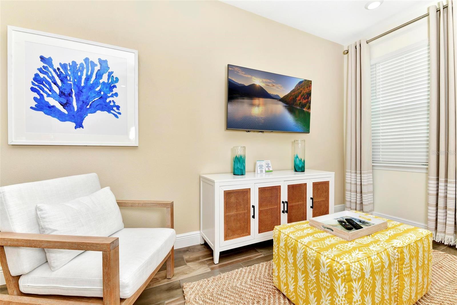 Image 8 of 87 For 8143 Coconut Place