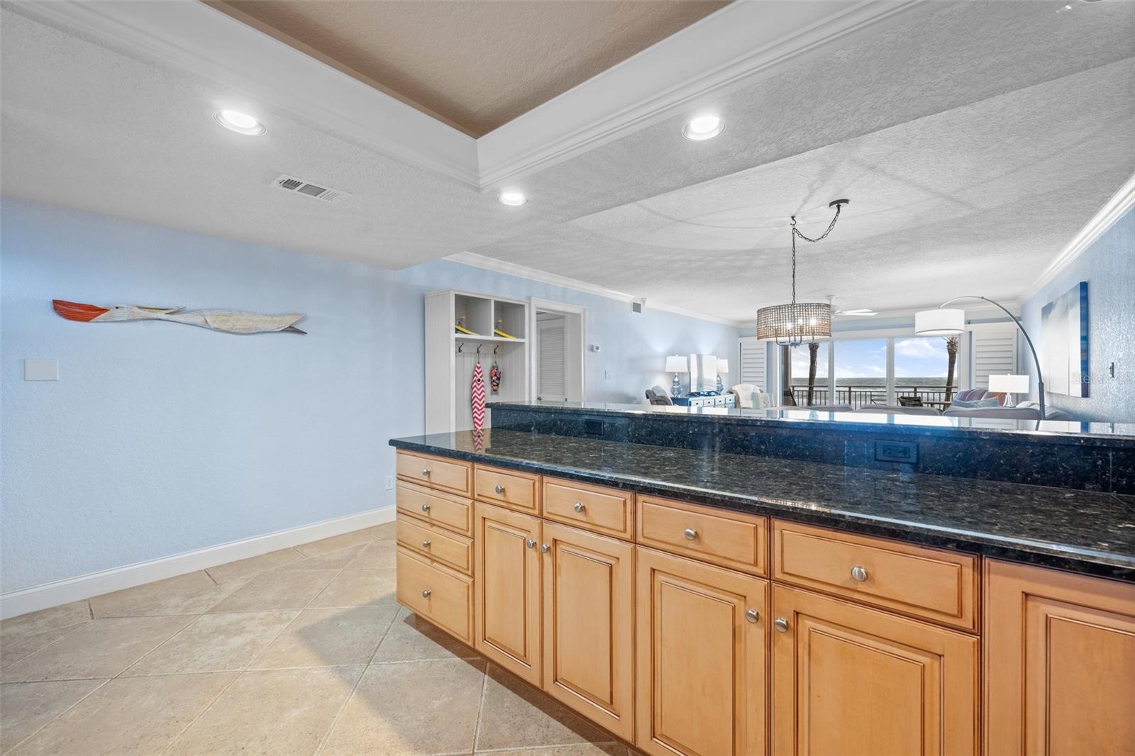 Image 6 of 28 For 5501 Atlantic Avenue 306