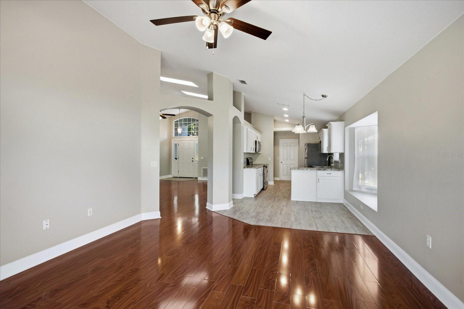 Image 14 of 23 For 235 Easton Circle