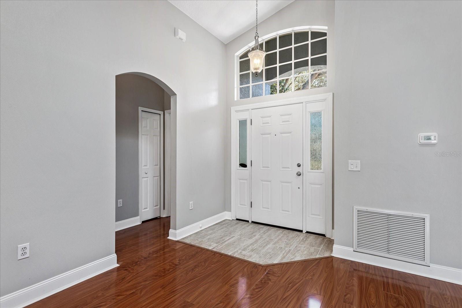 Image 5 of 23 For 235 Easton Circle