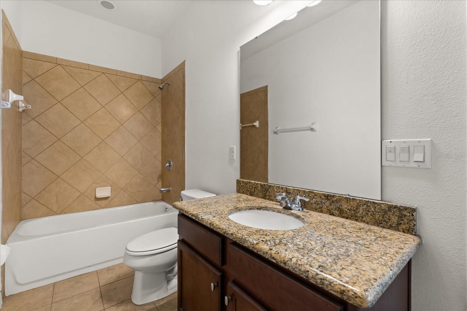 Image 30 of 35 For 5596 Thomas Square Dr