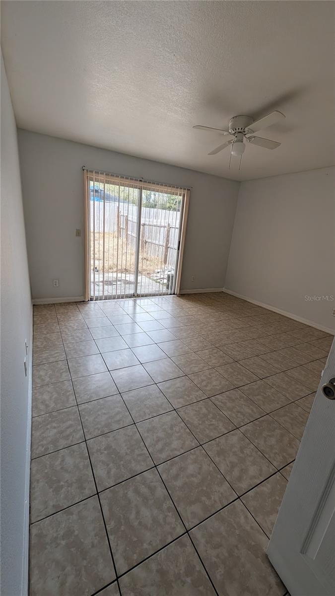 Image 6 of 6 For 2423 South Avenue