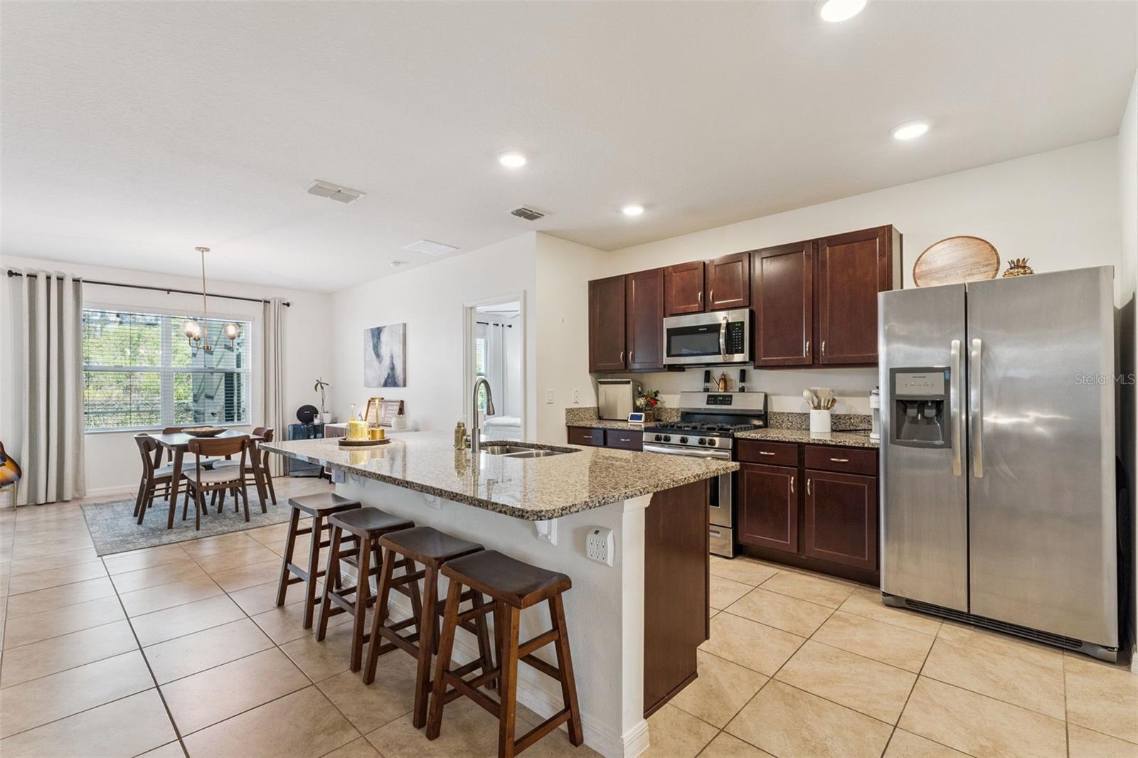 Image 6 of 29 For 303 Lazio Circle