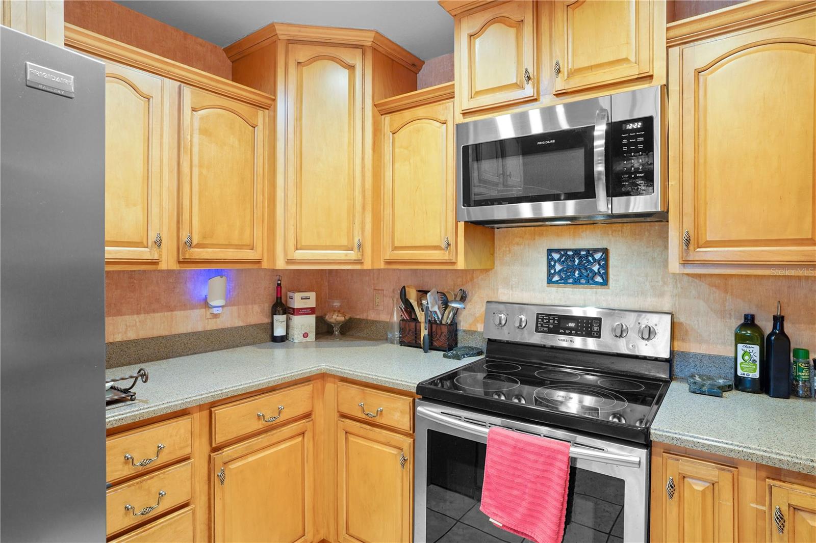 Image 19 of 53 For 302 Needles Trail