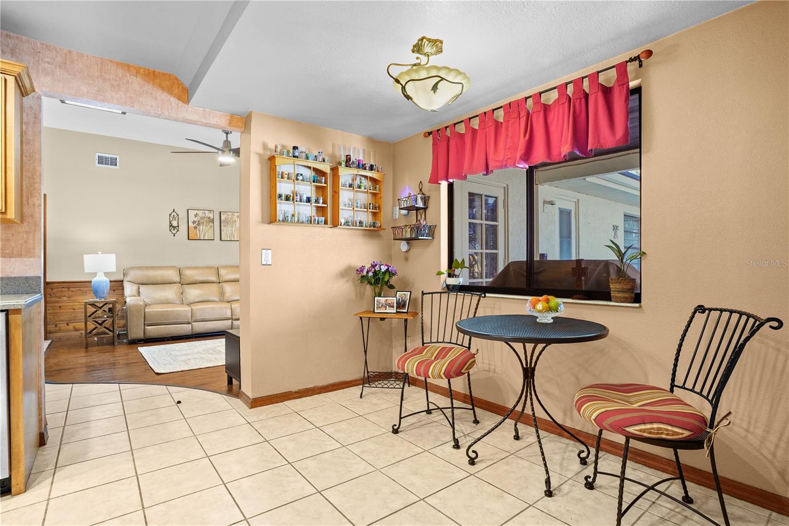 Image 21 of 53 For 302 Needles Trail