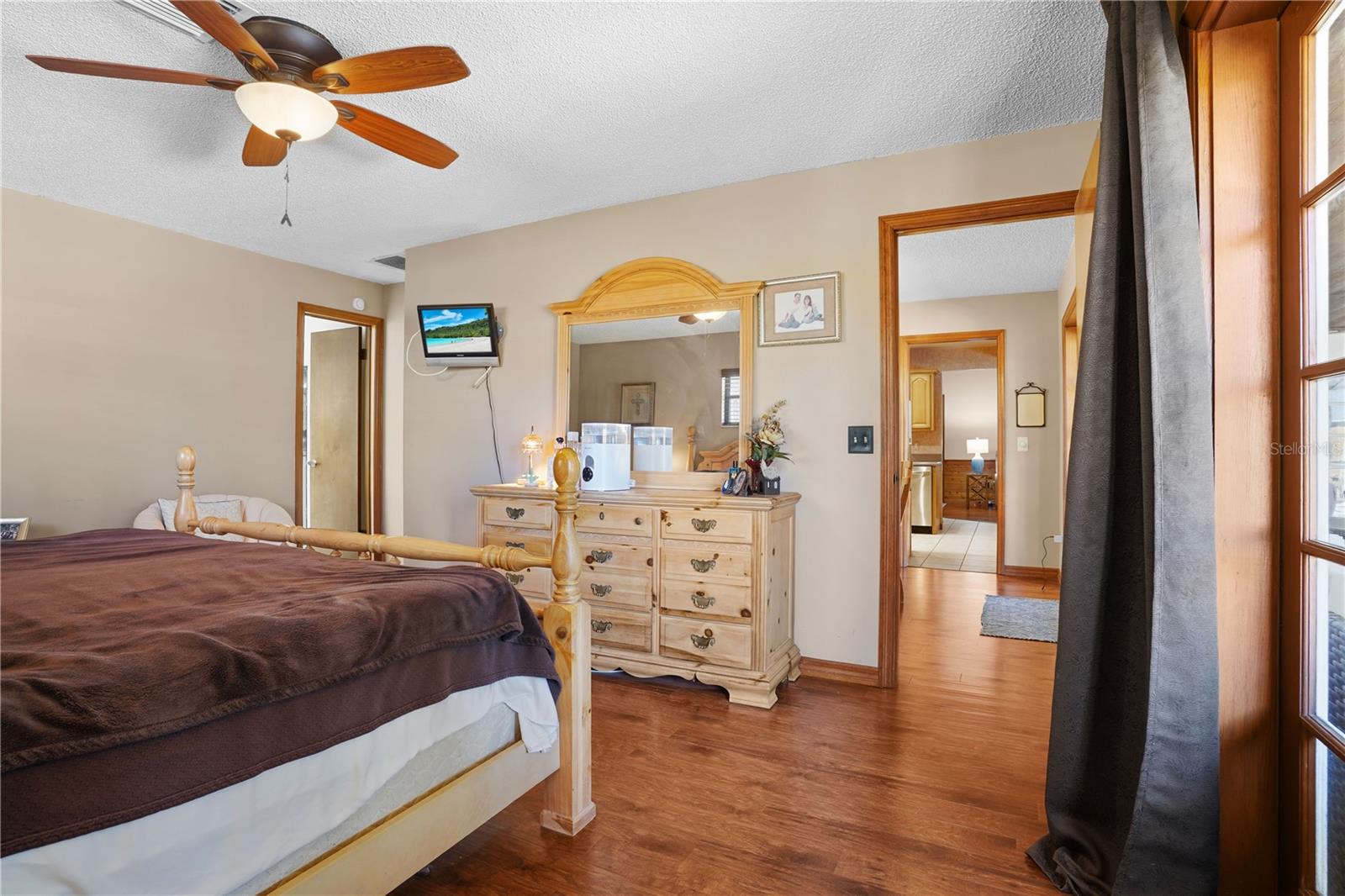 Image 26 of 53 For 302 Needles Trail