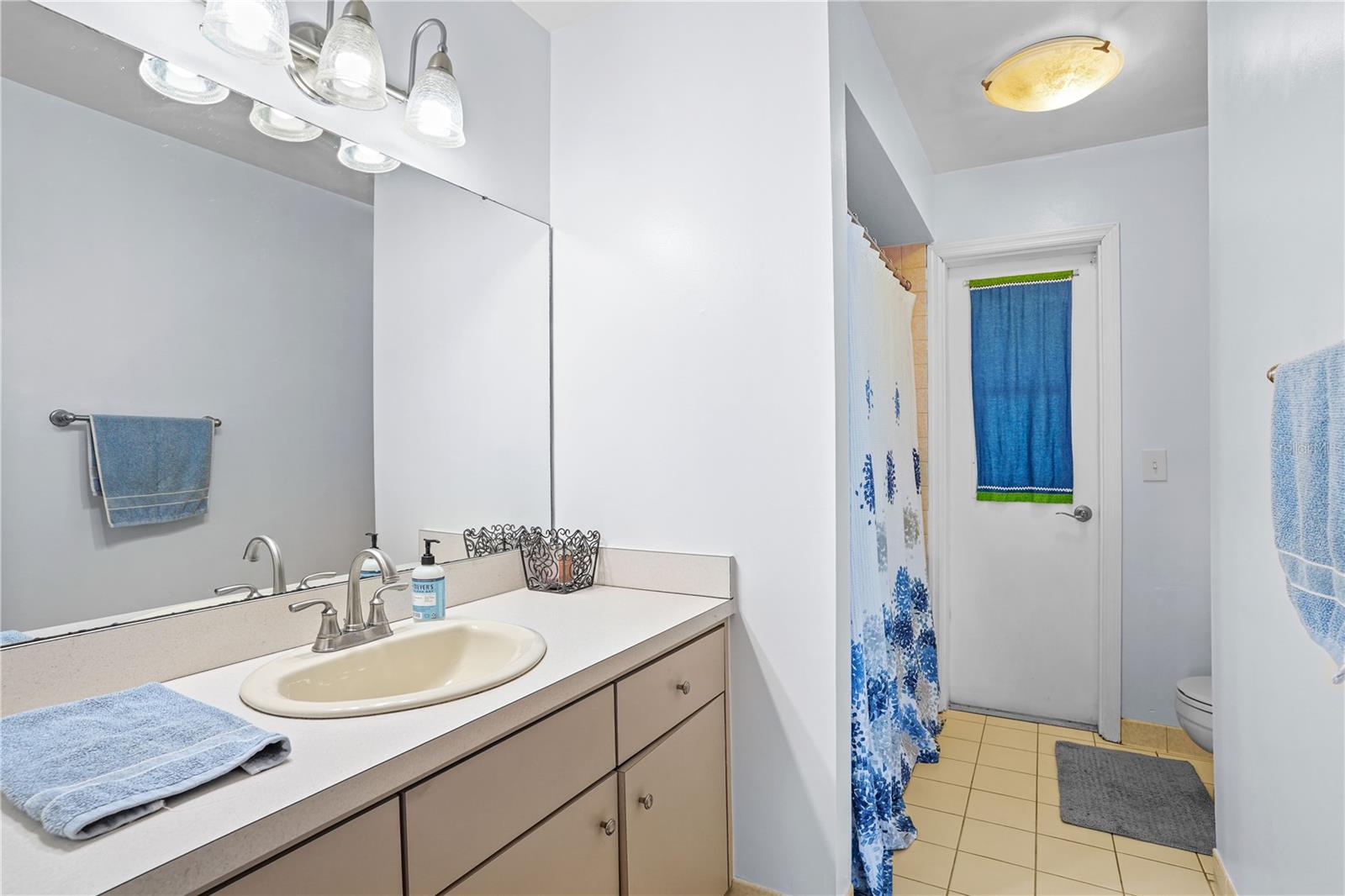 Image 34 of 53 For 302 Needles Trail