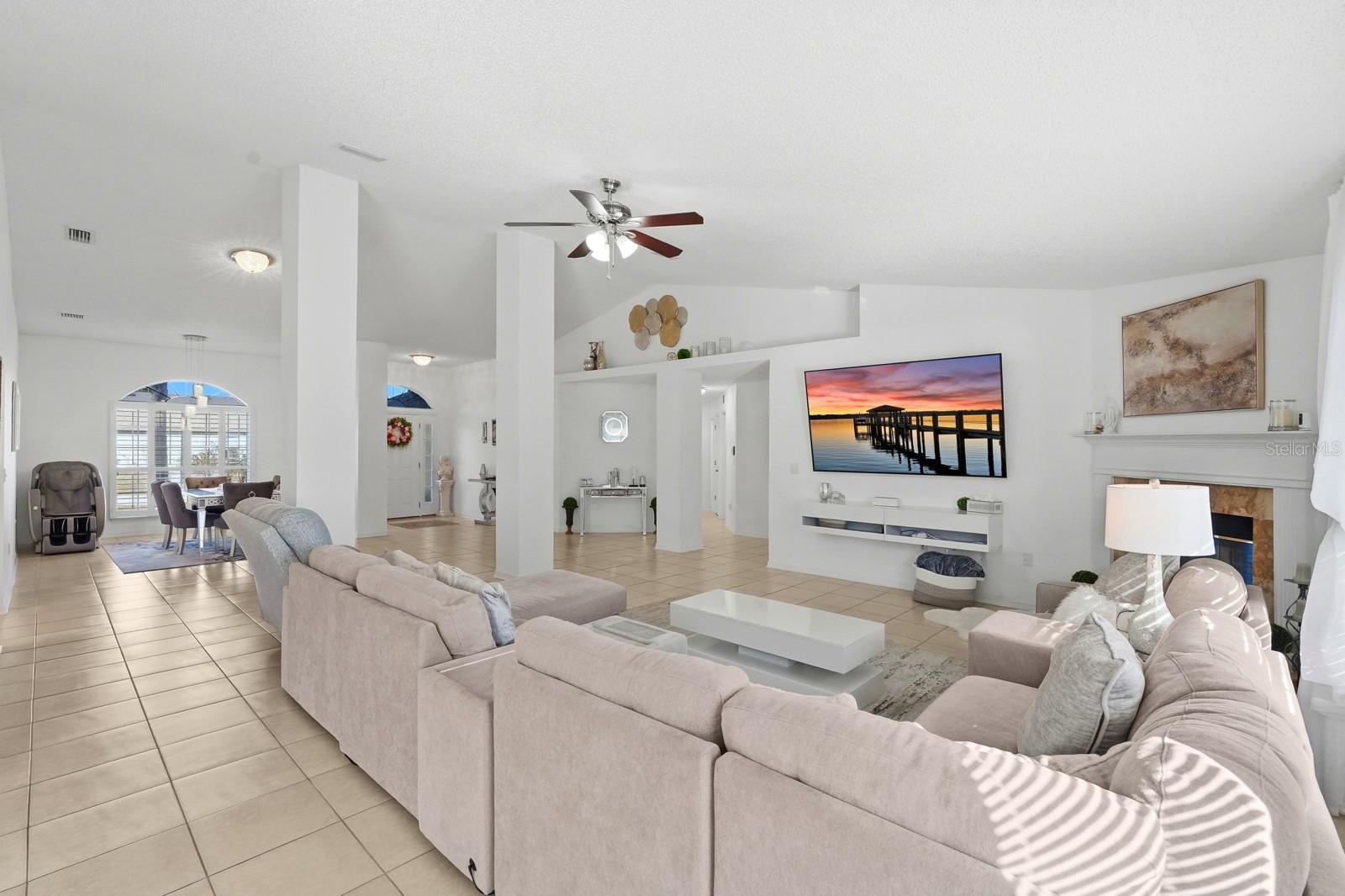 Image 14 of 52 For 6 Reybury Lane