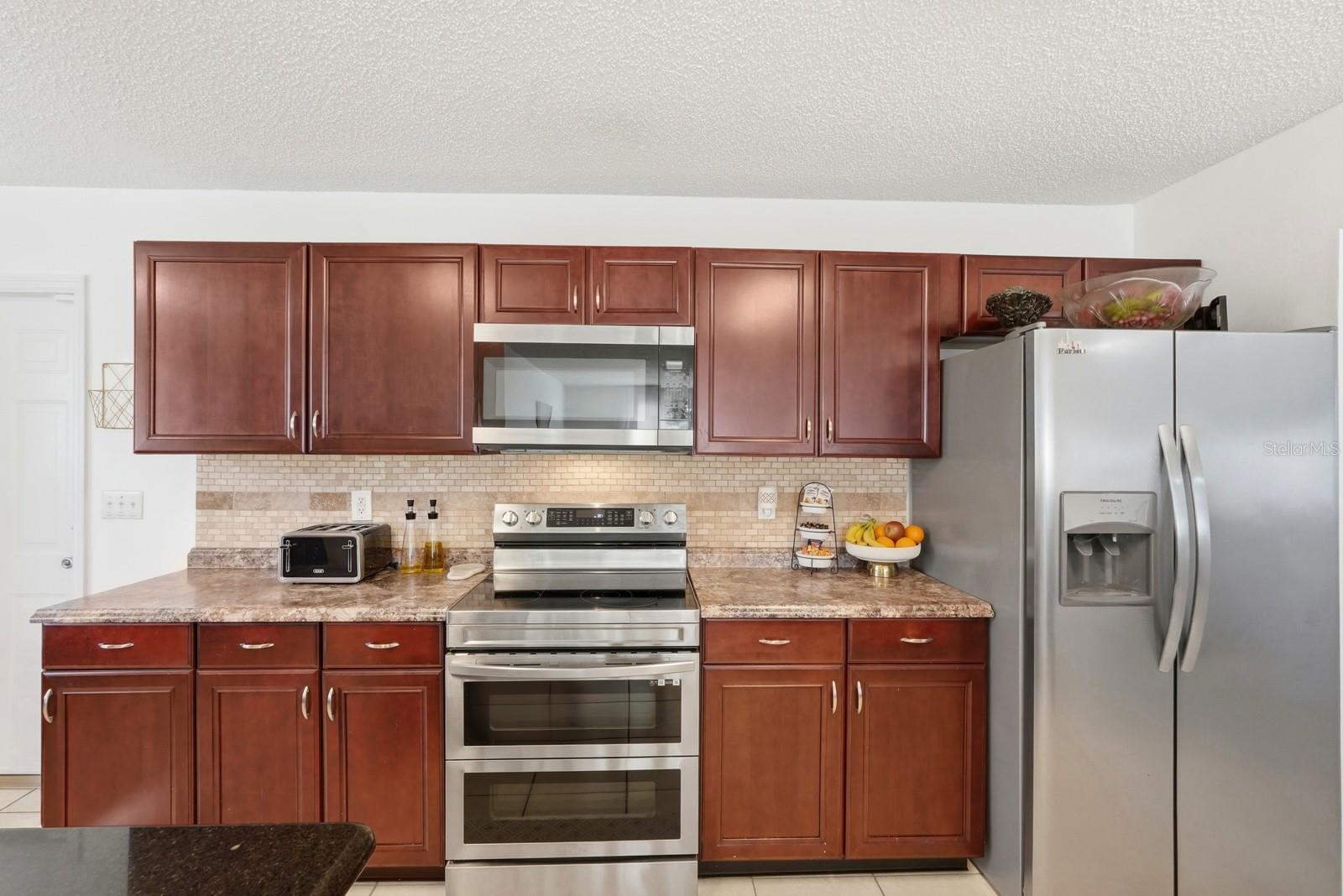 Image 20 of 52 For 6 Reybury Lane