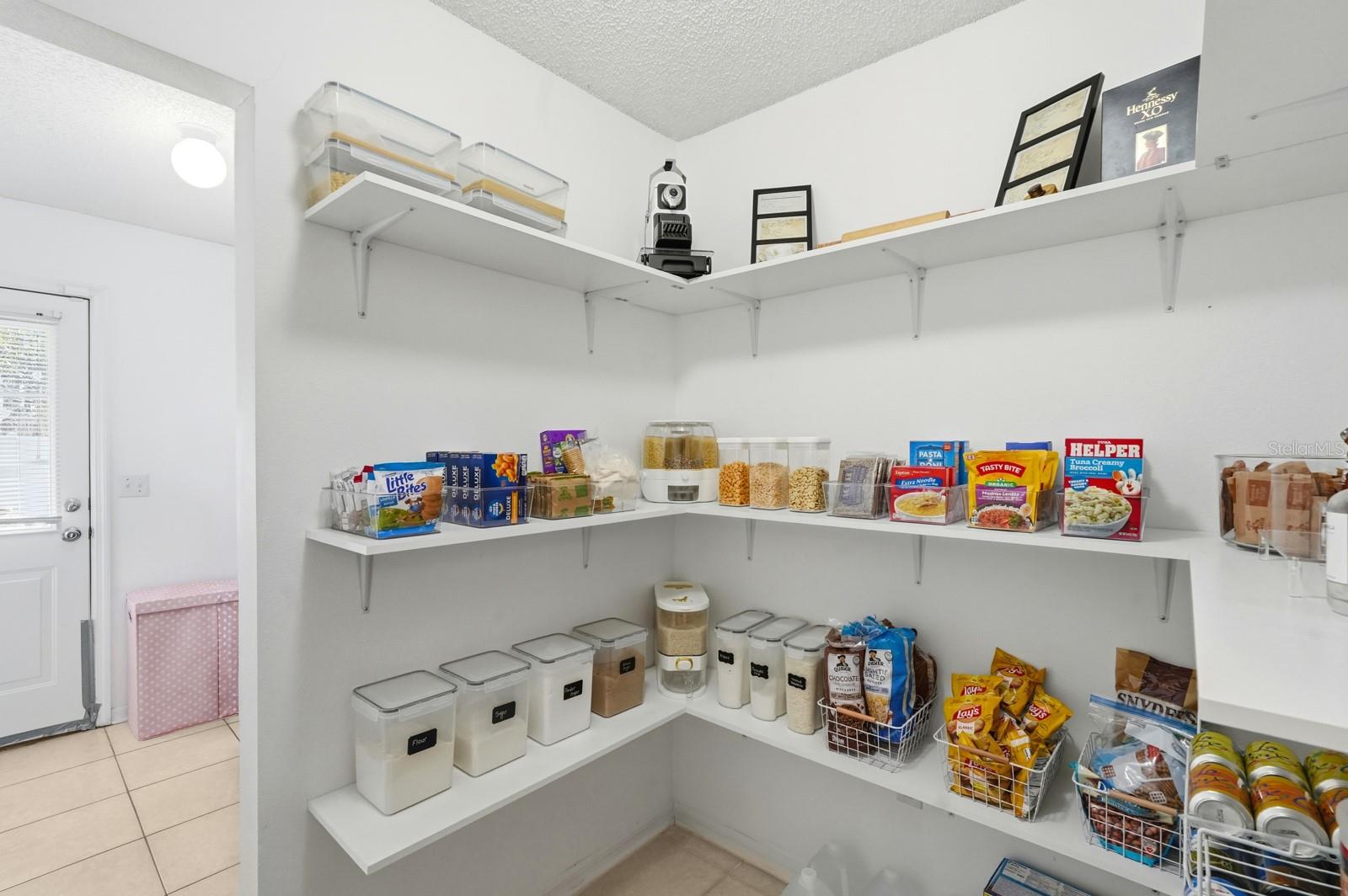 Image 25 of 52 For 6 Reybury Lane