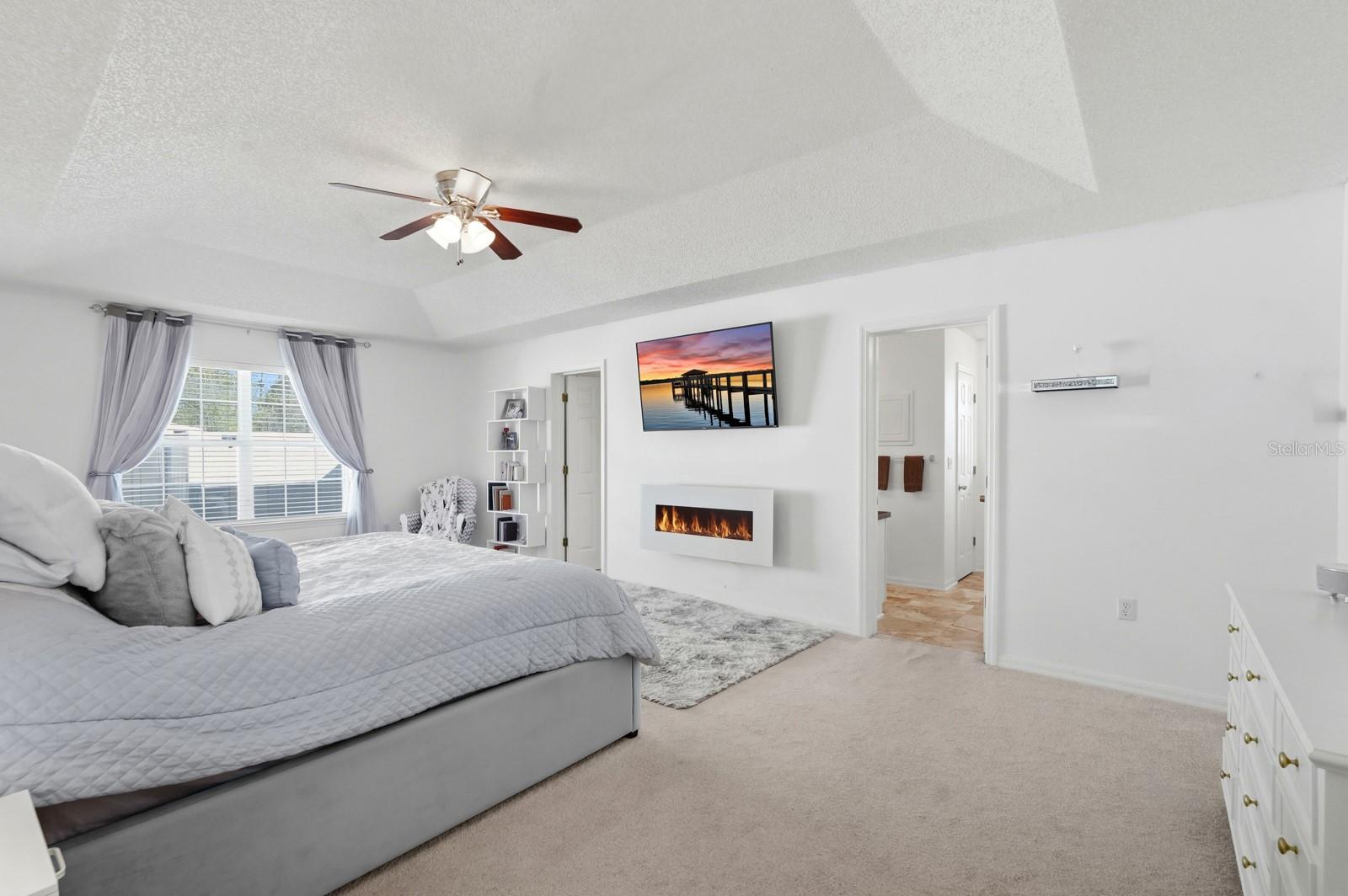 Image 28 of 52 For 6 Reybury Lane