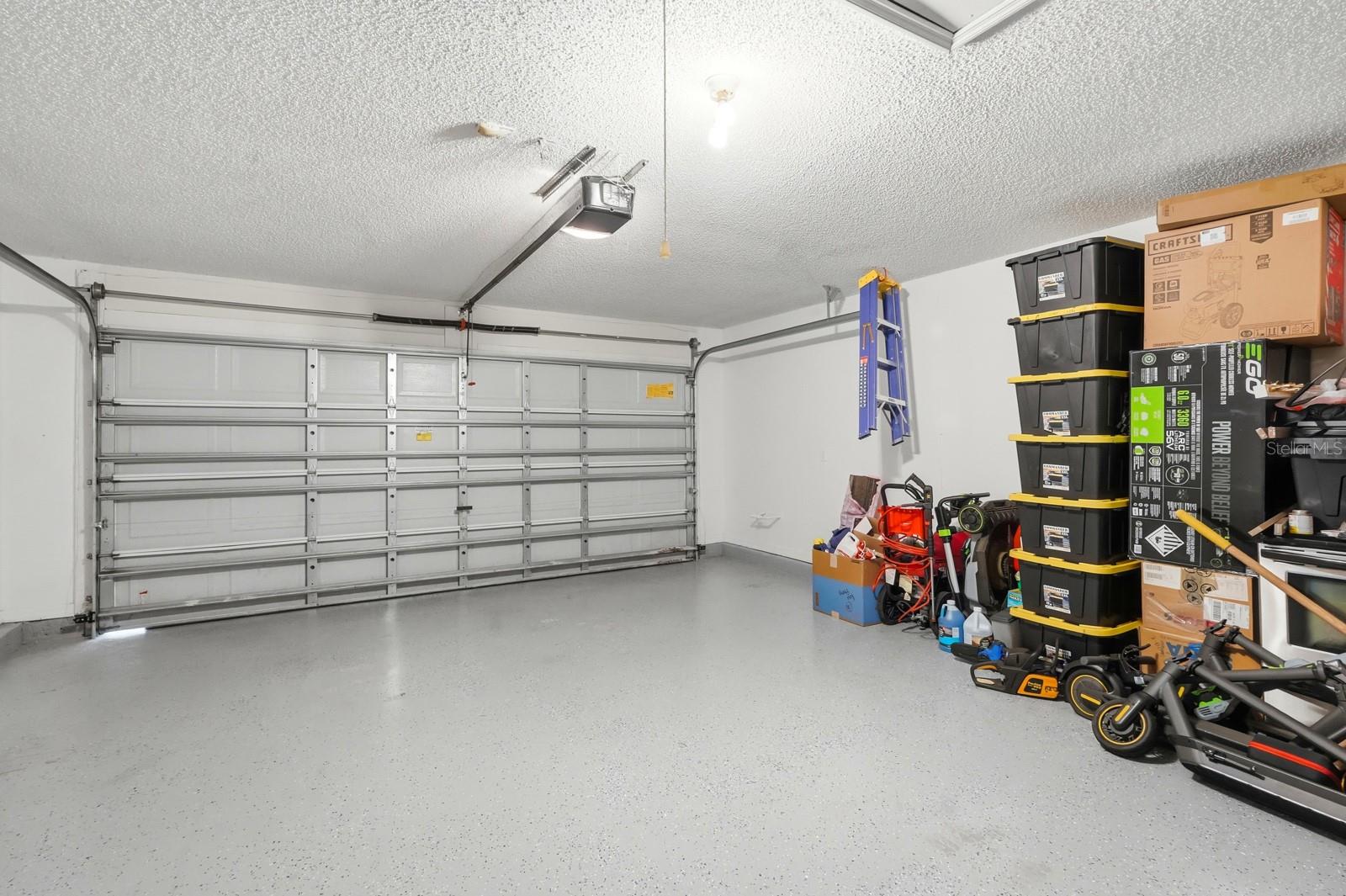 Image 39 of 52 For 6 Reybury Lane