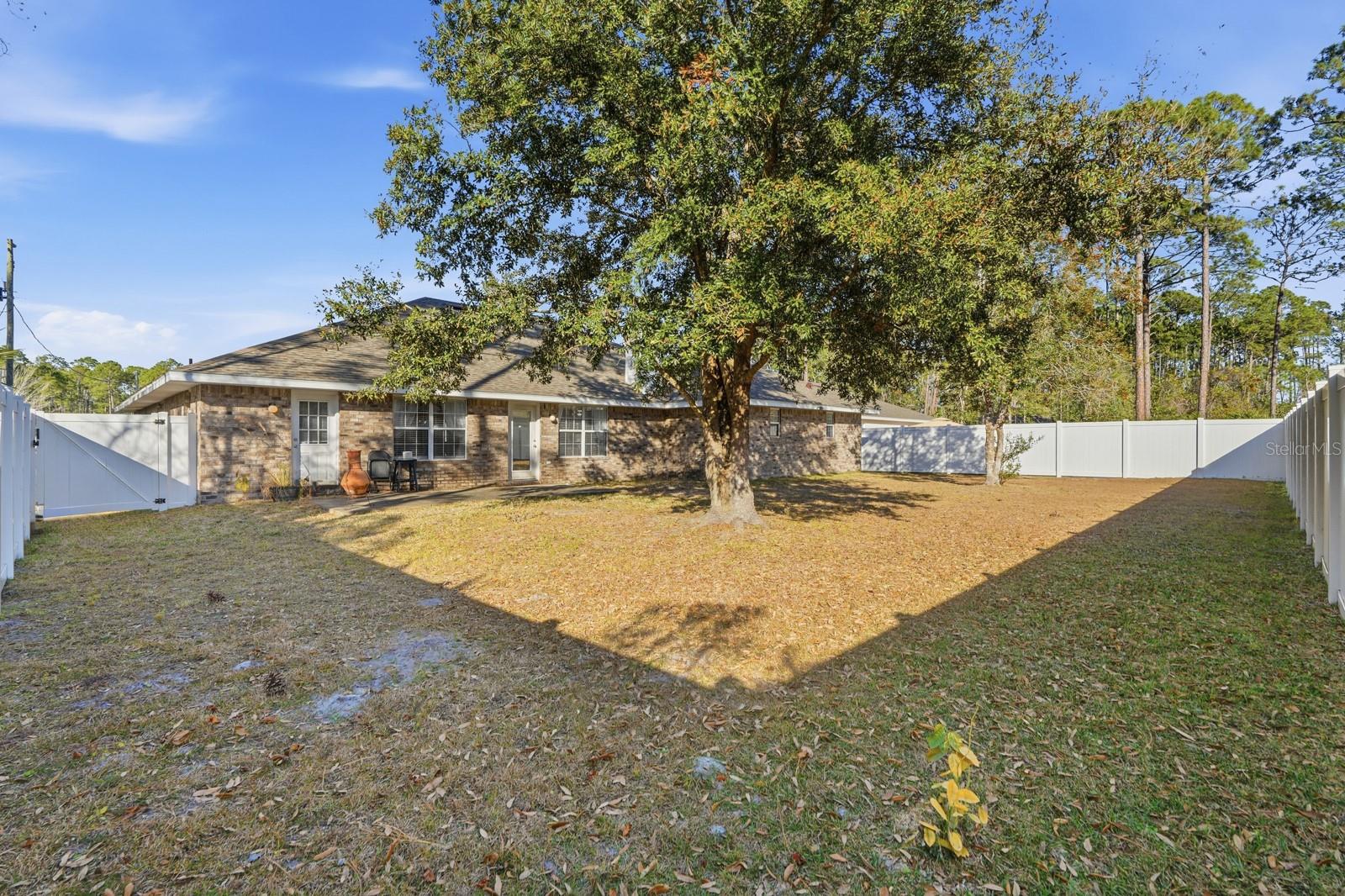 Image 42 of 52 For 6 Reybury Lane