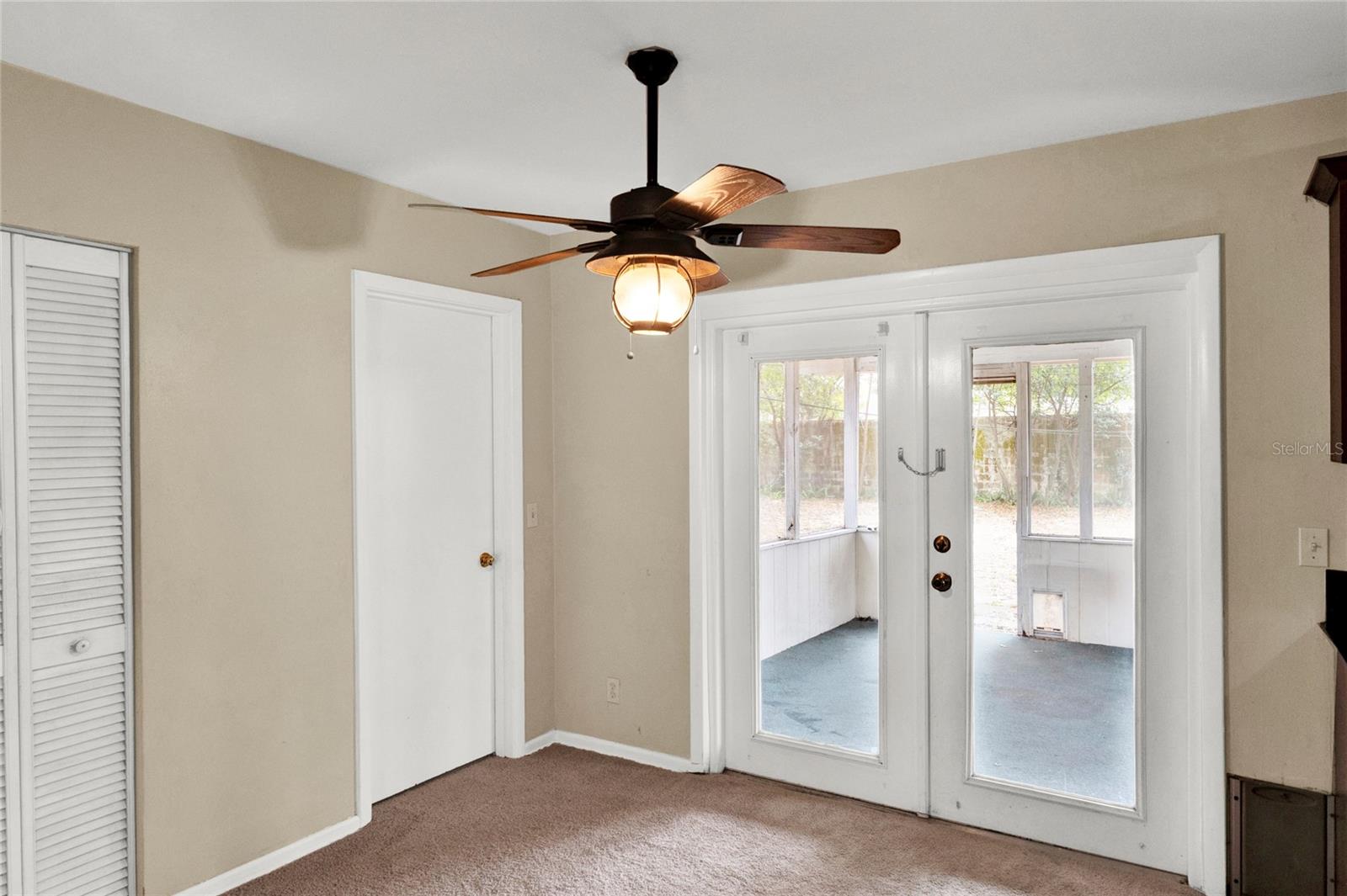 Image 10 of 37 For 1418 Valor Street