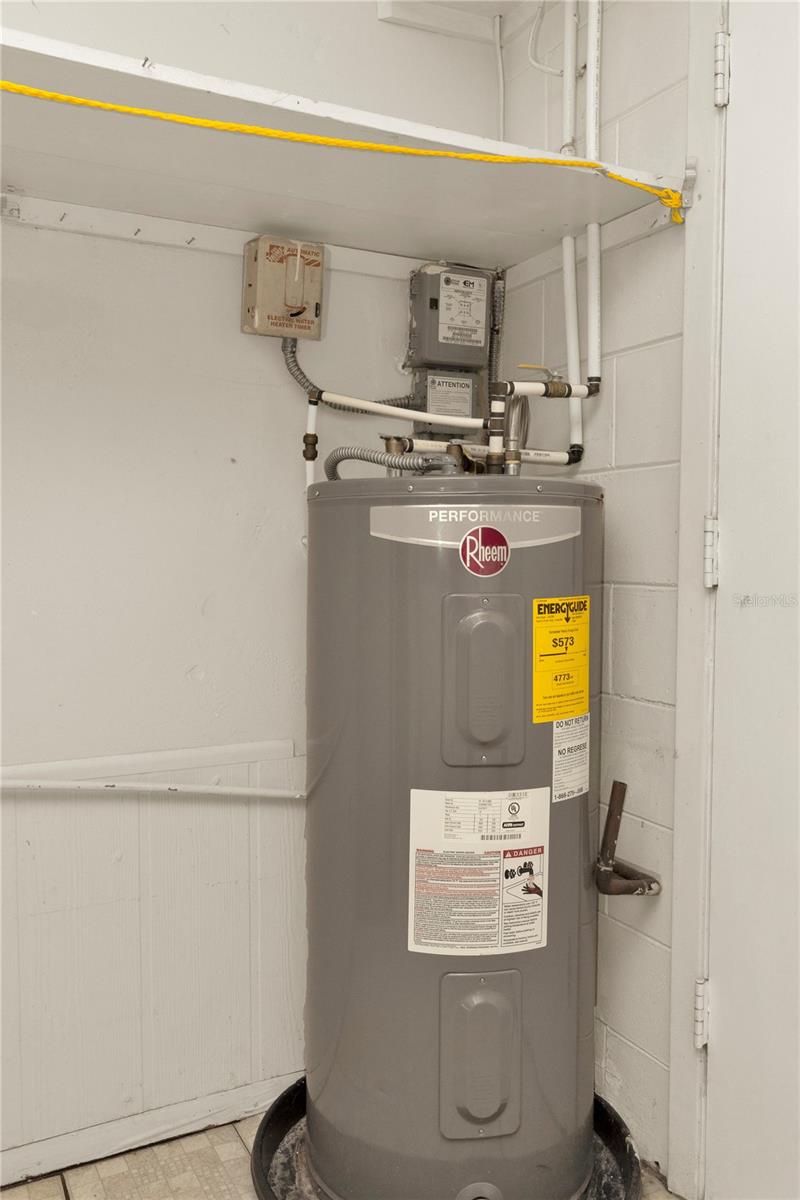 Image 27 of 37 For 1418 Valor Street