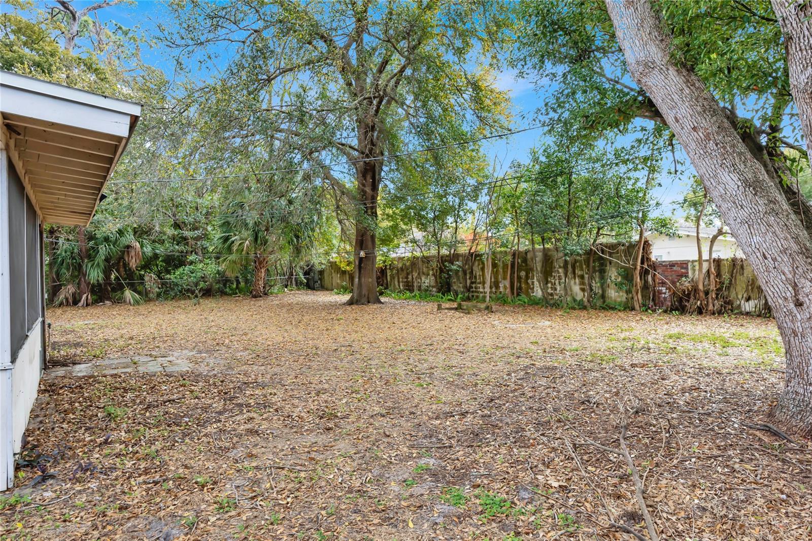 Image 30 of 37 For 1418 Valor Street