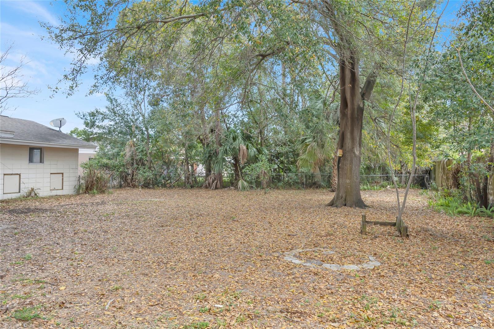 Image 33 of 37 For 1418 Valor Street