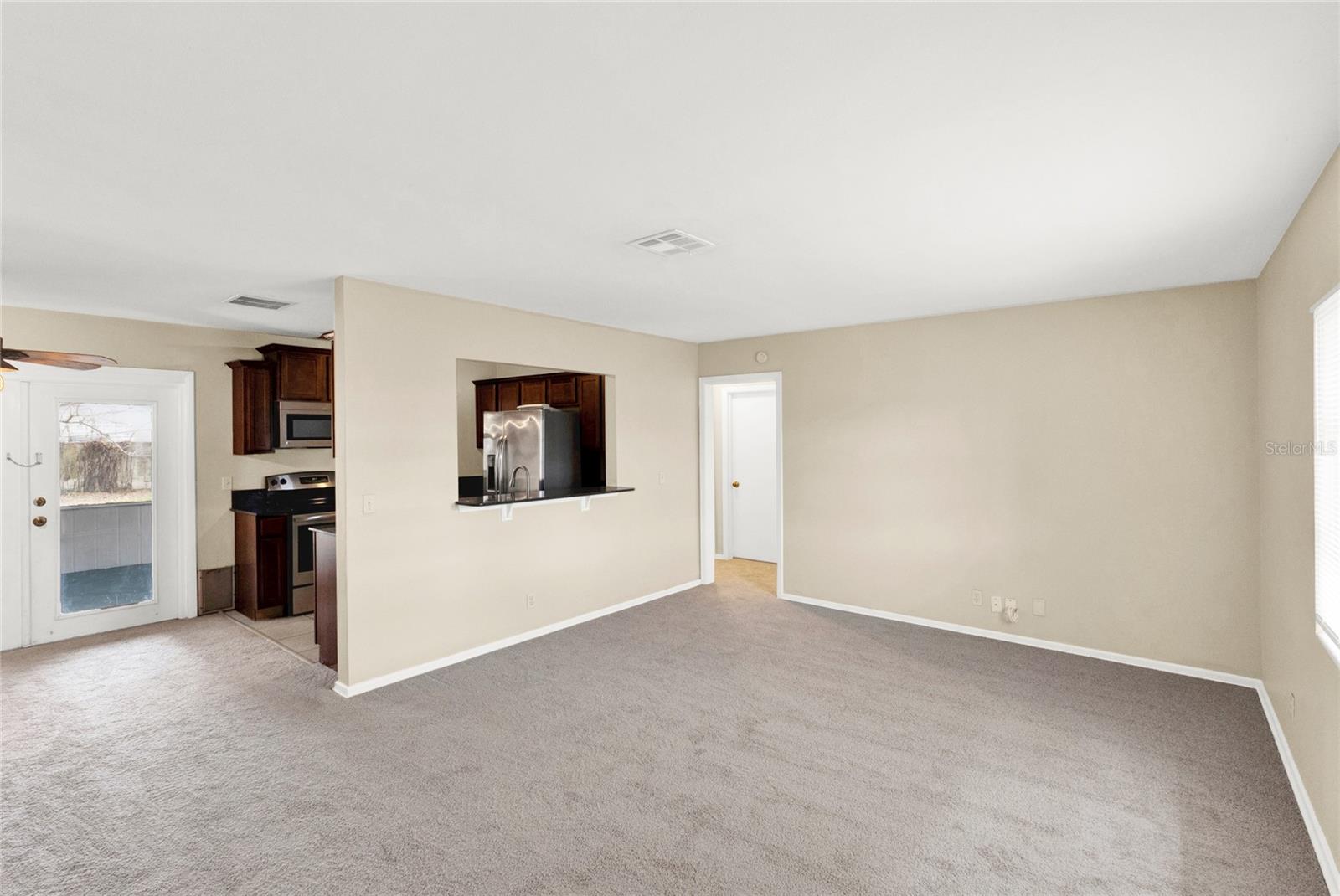 Image 4 of 37 For 1418 Valor Street