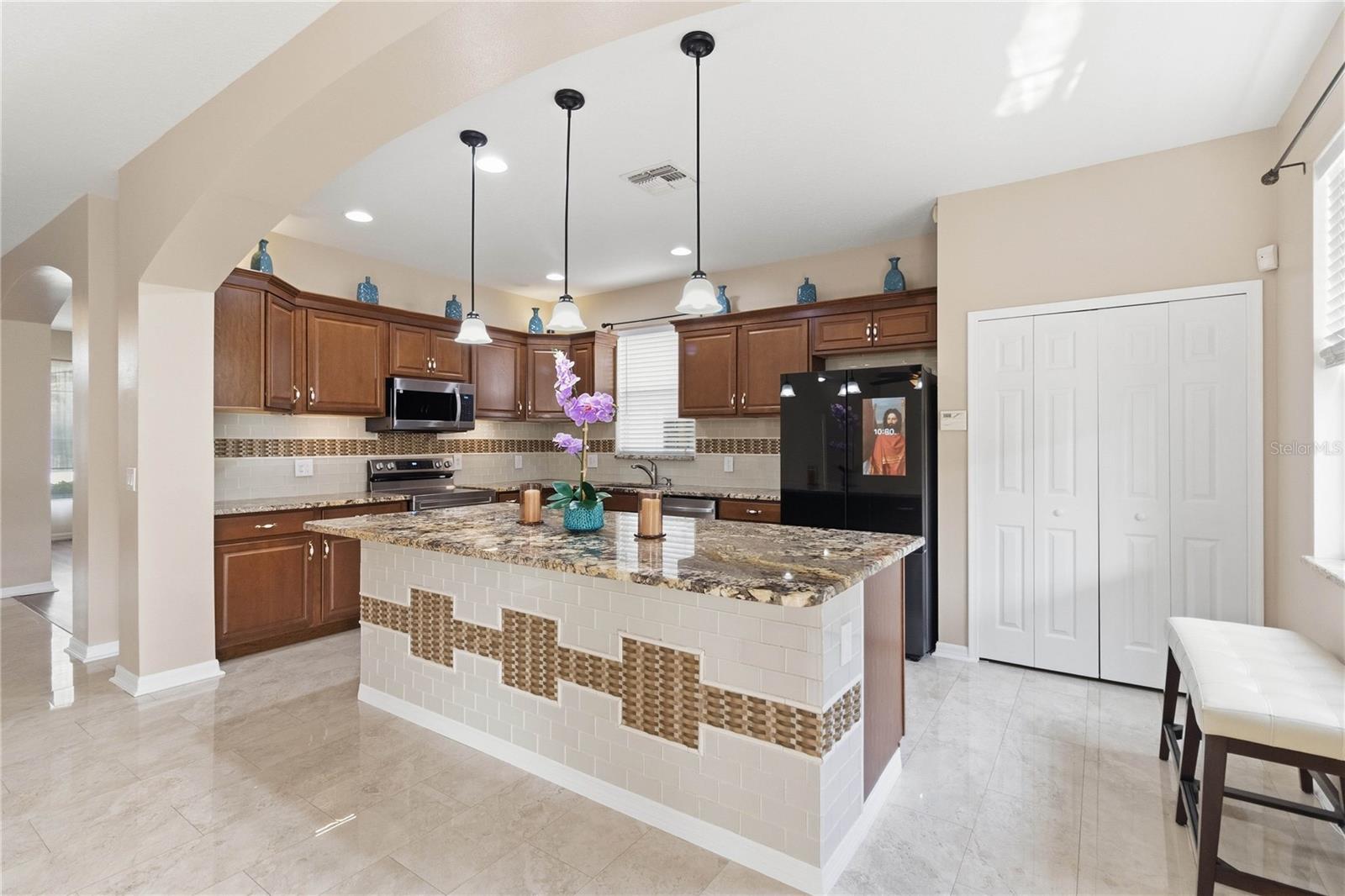 Image 14 of 65 For 13537 Eyas Road