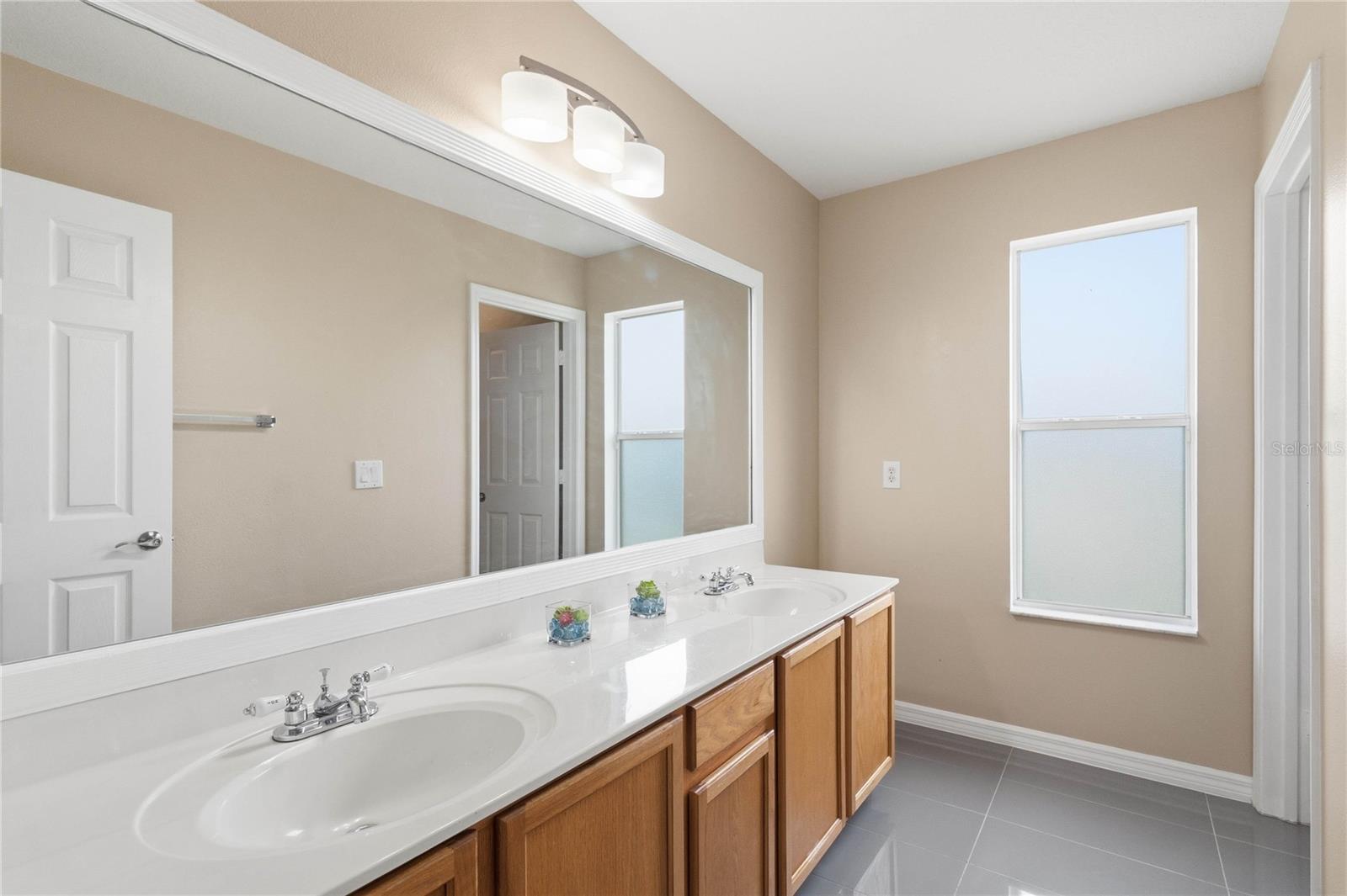 Image 46 of 65 For 13537 Eyas Road