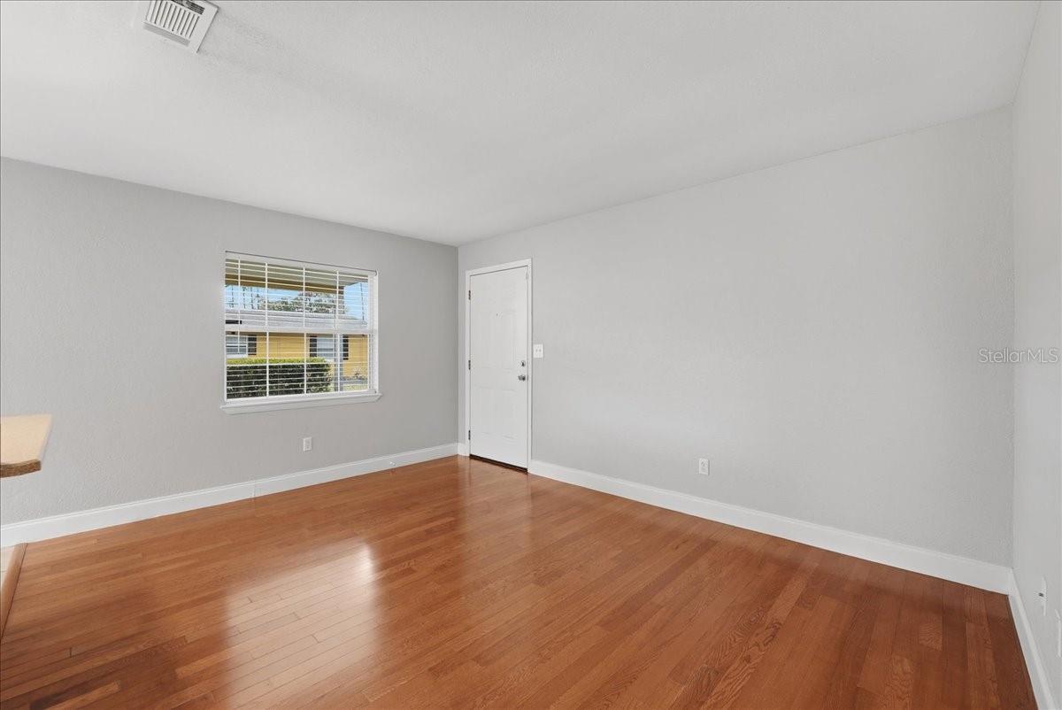 Image 3 of 14 For 3154 Bumby Avenue C1