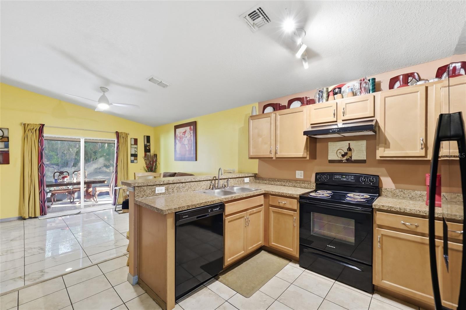 Image 7 of 19 For 7327 Holly Creek Road