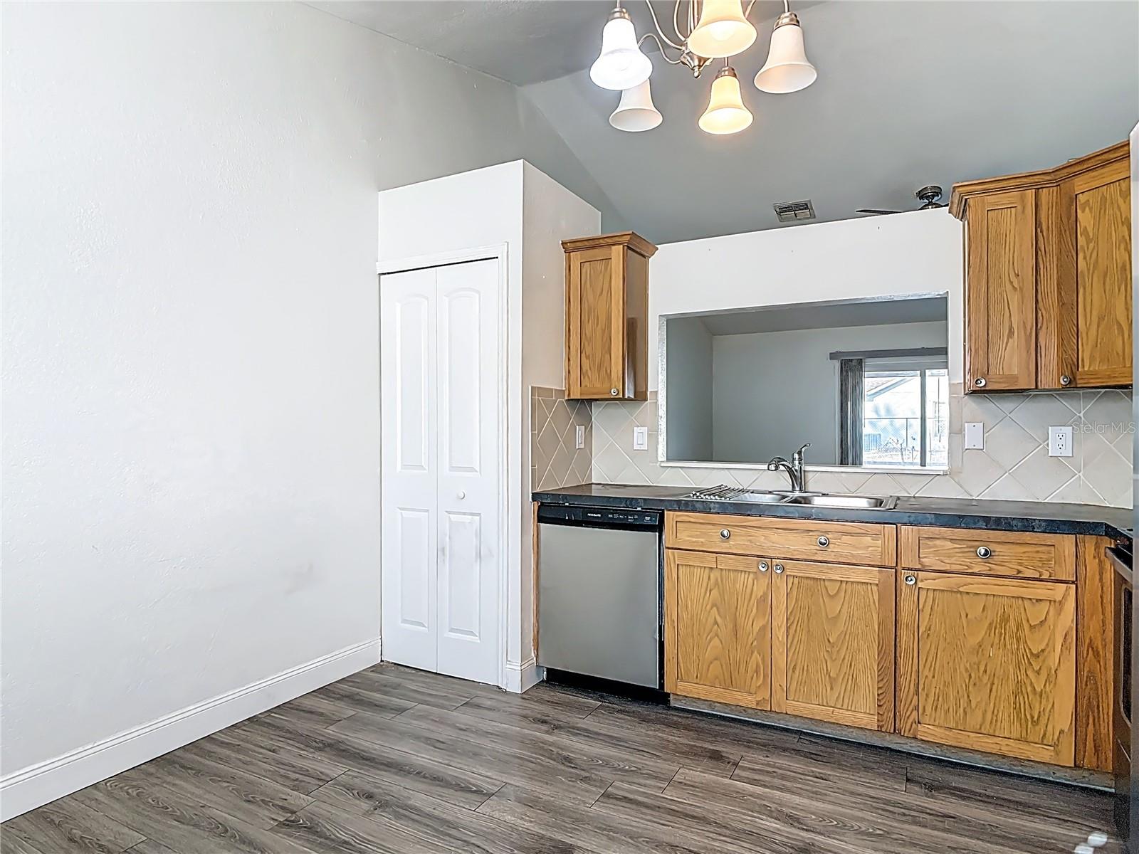 Image 13 of 54 For 1763 Hillandale Avenue