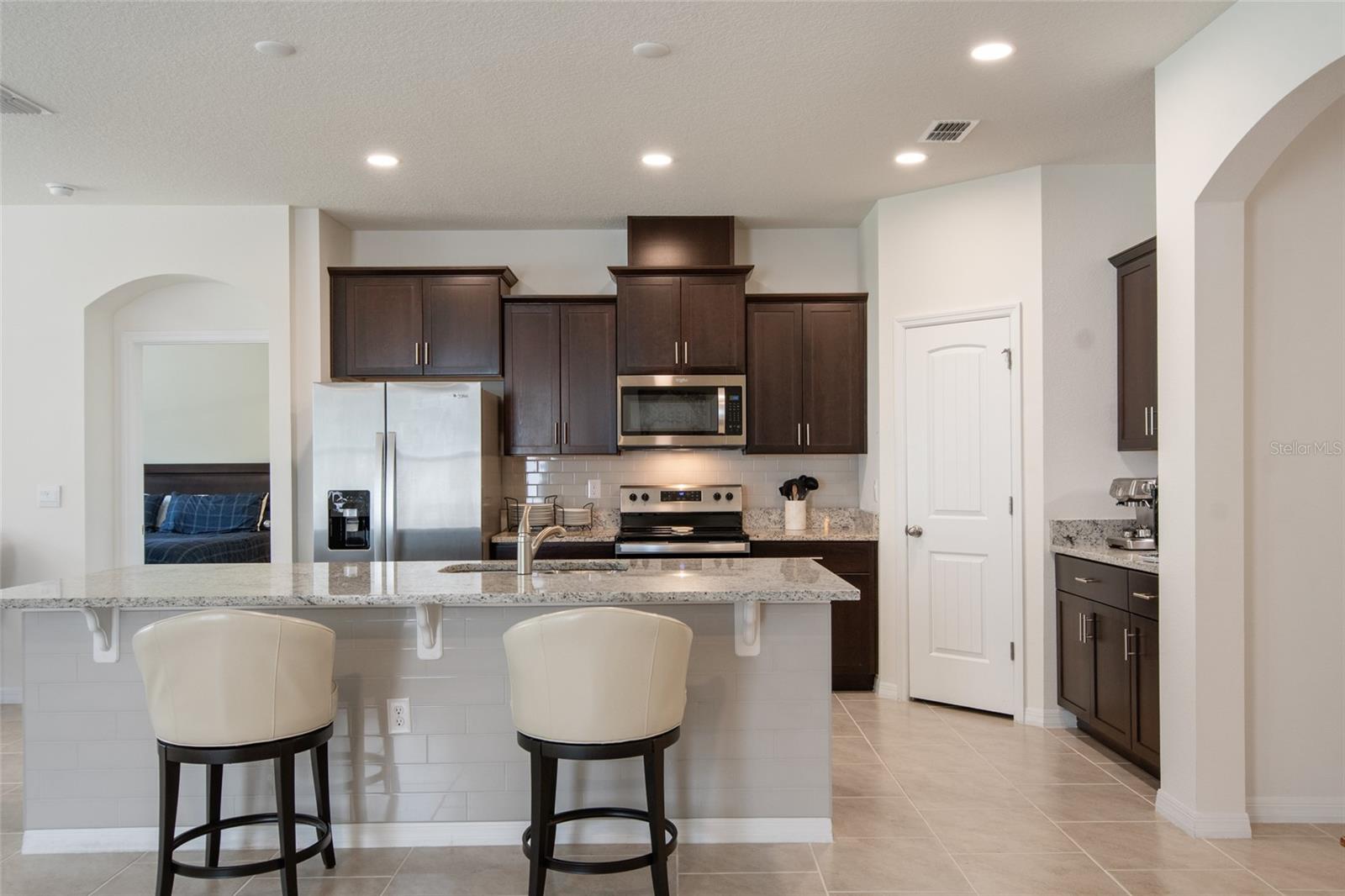 Image 7 of 62 For 2033 Rankin Street