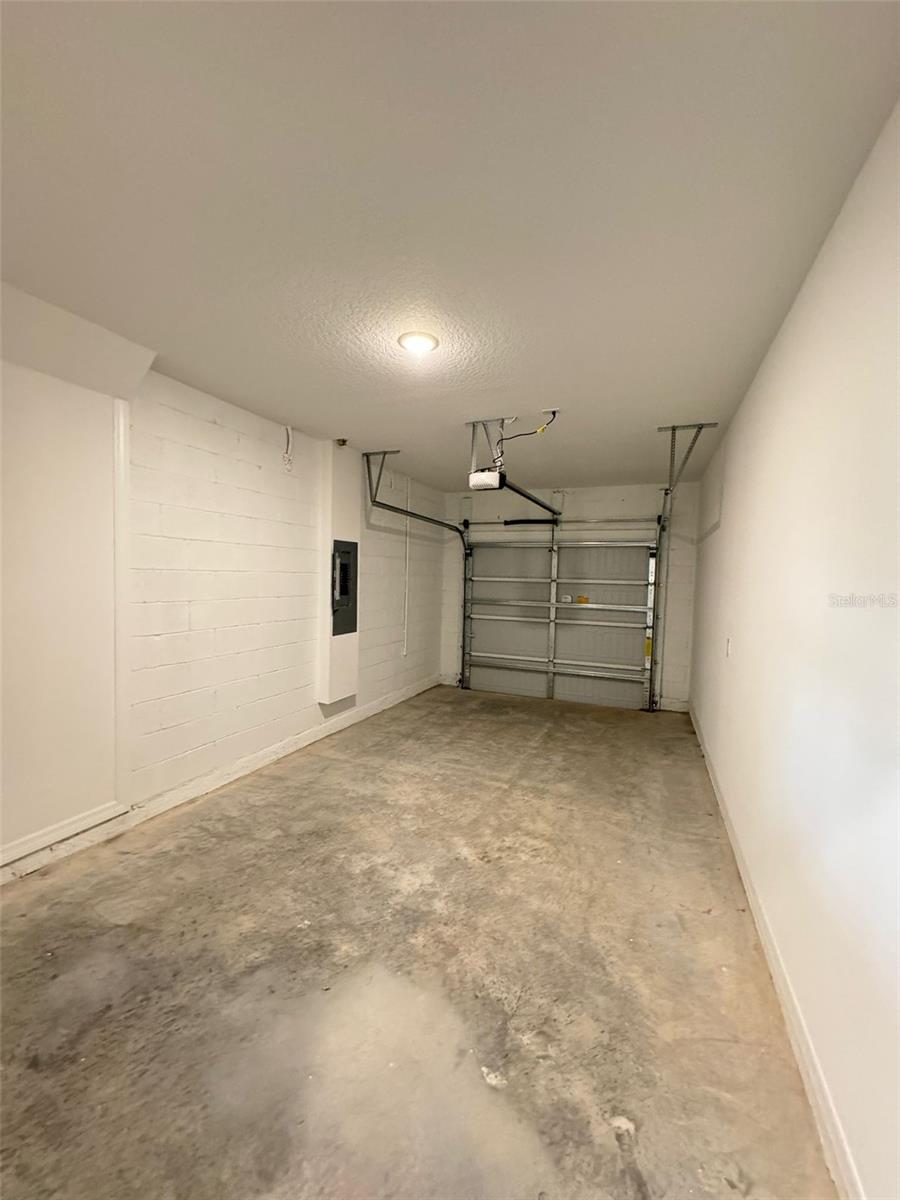 Image 25 of 32 For 15146 Windflower Alley