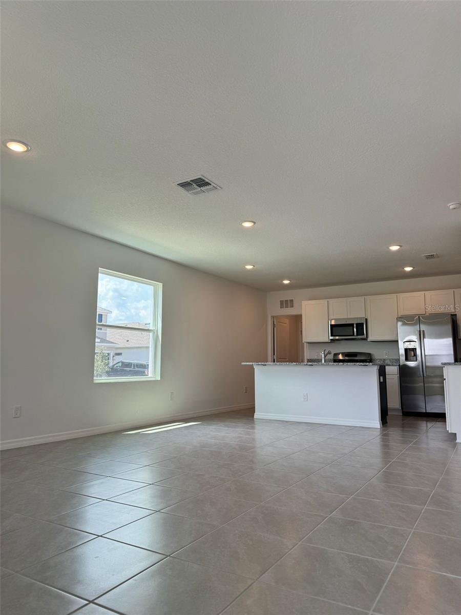 Image 6 of 32 For 15146 Windflower Alley