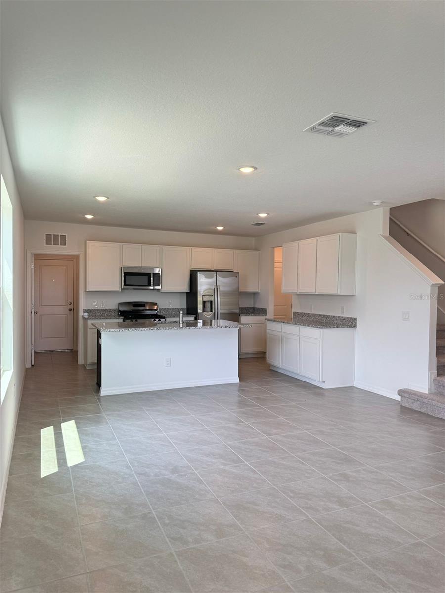 Image 7 of 32 For 15146 Windflower Alley