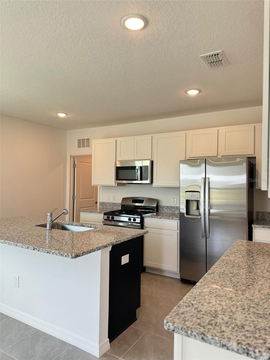 Image 9 of 32 For 15146 Windflower Alley